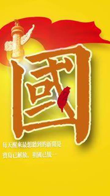 白色T恤搭配高腰紧身牛仔裤，时尚名媛有仙女气质，你喜欢这样的穿搭吗？游戏画面